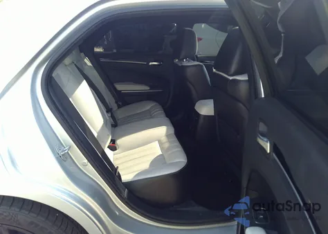 2020 Chrysler 300 300S z USA, uszkodzony, nr VIN 2C3CCABGXLH103516